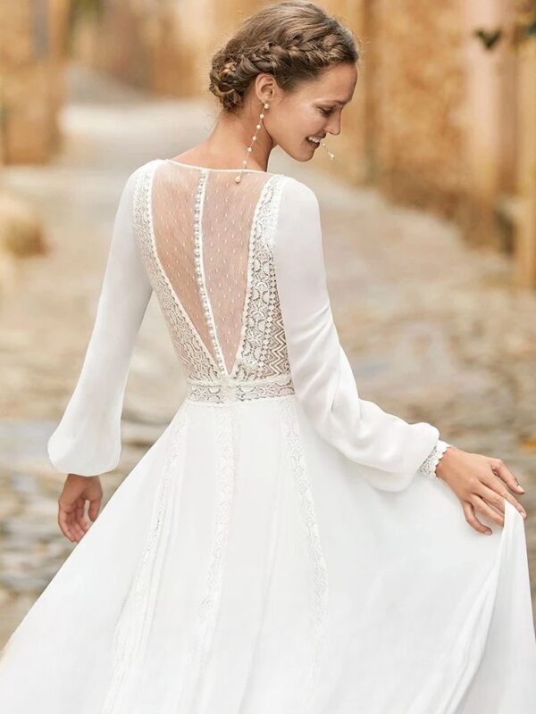 Boho Brautkleid Blütenflug