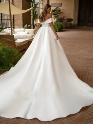 Hc769060fc4754ee9b060691a56ce4e671 Cropped