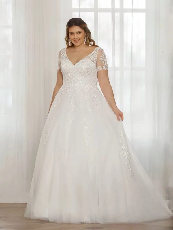 Customized Wedding Dresses Plus Size V-Neck Short Sleeves Bride Gowns Lace Applique A-Line Tulle Sweep Train Robe De Mariée