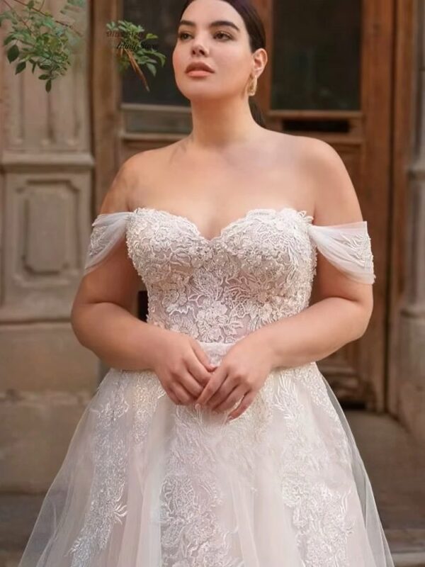 Classic Off Shoulder A-Line Wedding Dresses Plus Size Sweetheart Neck Bride Gowns Appliques Floor Length Tulle Robe De Mariee – Bild 3