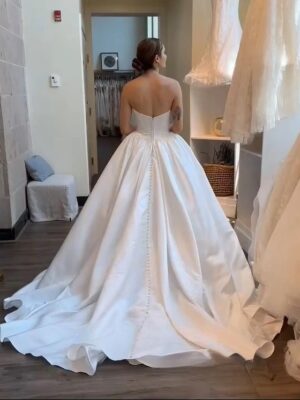 SoDigne A-line Satin Simple Wedding Dresses Strapless Sleeveless Bridal Dress Long Wedding Gown Robe De Mairee Customized 3 Sdbd9bd8d060c4b1cb1ff3c5c9798f977R Cropped