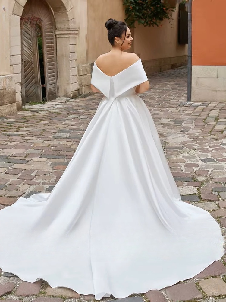Simple Off Shoulder Wedding Dresses Plus Size Satin Bride Gowns Pleat Back Zipper Floor Length A-Line Vestidos De Novia 2025 2 Simple Off Shoulder Wedding Dresses Plus Size Satin Bride Gowns Pleat Back Zipper Floor Length A-Line Vestidos De Novia 2025 – Bild 2