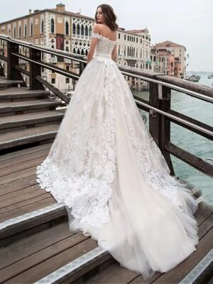 Fantastic Tulle A-line Wedding Dresses Off Shoulder Lace Appliques Princess Boho Wedding Gowns Lace Up Bridal Gown Customized 4 S17b2900d8ba2422ca245dbc859cd9094w Cropped