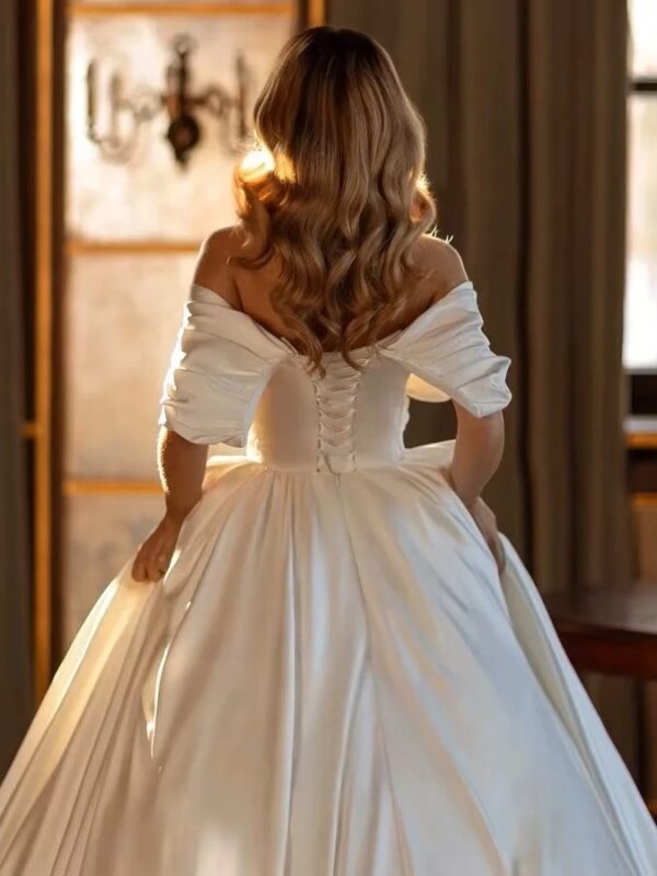 SoDigne Satin Simple Wedding Dresses Off Shoulder Sleeveless A-line Bride Gown Long Lace Up Bridal Dress vestidos de novia – Bild 2