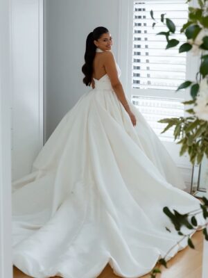 SoDigne A-line Satin Simple Wedding Dresses Sleeveless Halter Bridal Dress Long Wedding Gown Robe De Mairee Customized 5 Sd9dfd6923065485aaf238ec83086473eF Cropped